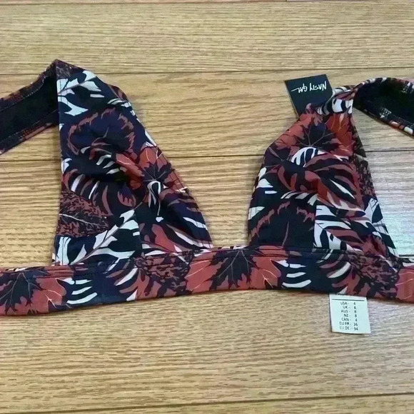 Nasty Gal Bikini Top NWT - Picture 1 of 2